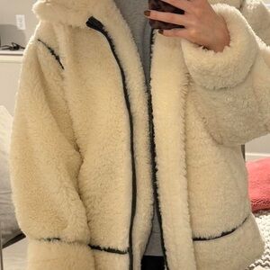 Cream/ white Sherpa coat